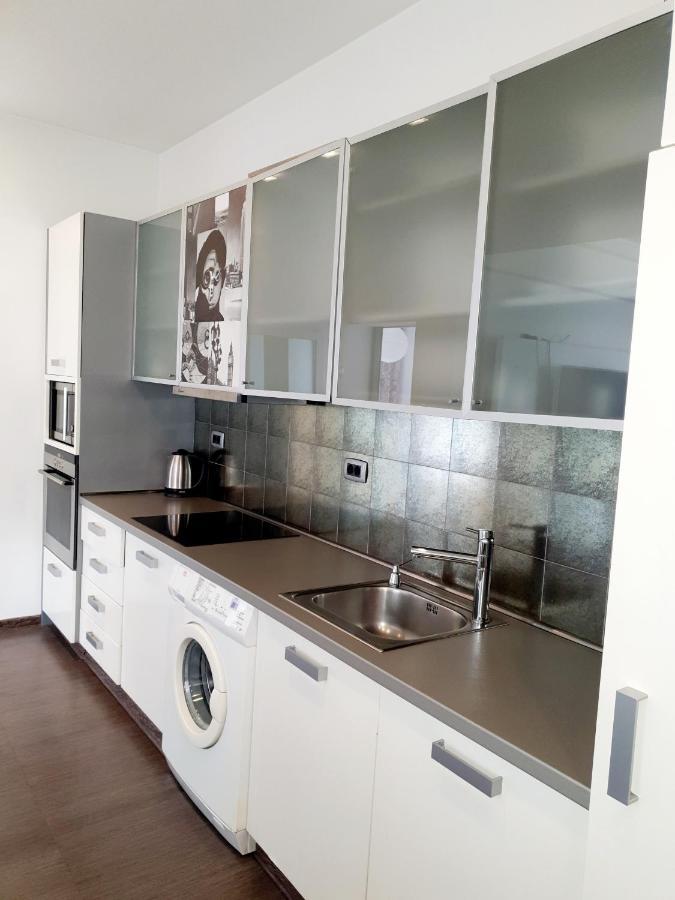 Center Next To Vitosha Boulevard Apartment Sofia